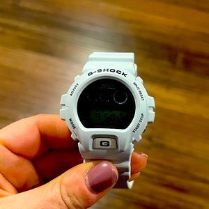 Men’s G shock watch